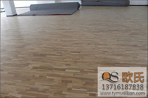 運(yùn)動(dòng)場(chǎng)實(shí)木運(yùn)動(dòng)地板,運(yùn)動(dòng)實(shí)木地板,實(shí)木運(yùn)動(dòng)地板 運(yùn)動(dòng)場(chǎng)實(shí)木運(yùn)動(dòng)地板,運(yùn)動(dòng)實(shí)木地板,實(shí)木運(yùn)動(dòng)地板