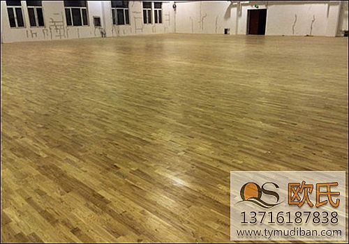 �\�ӈ��^ʹ�õČ��Iľ�ذ�ͼ��b�Č�ľ�ذ�^�e