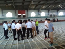 ُ�I���Ռ������_��ľ�ذ�Ʒ���Ă���